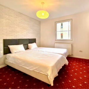 סטודיו - קומת כניסה