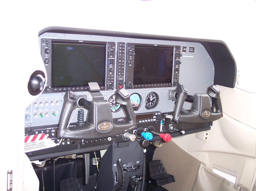 Cessna 182T cockpit with Garmin G1000 avionics